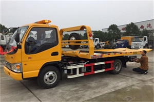 永胜哪里有拖车服务